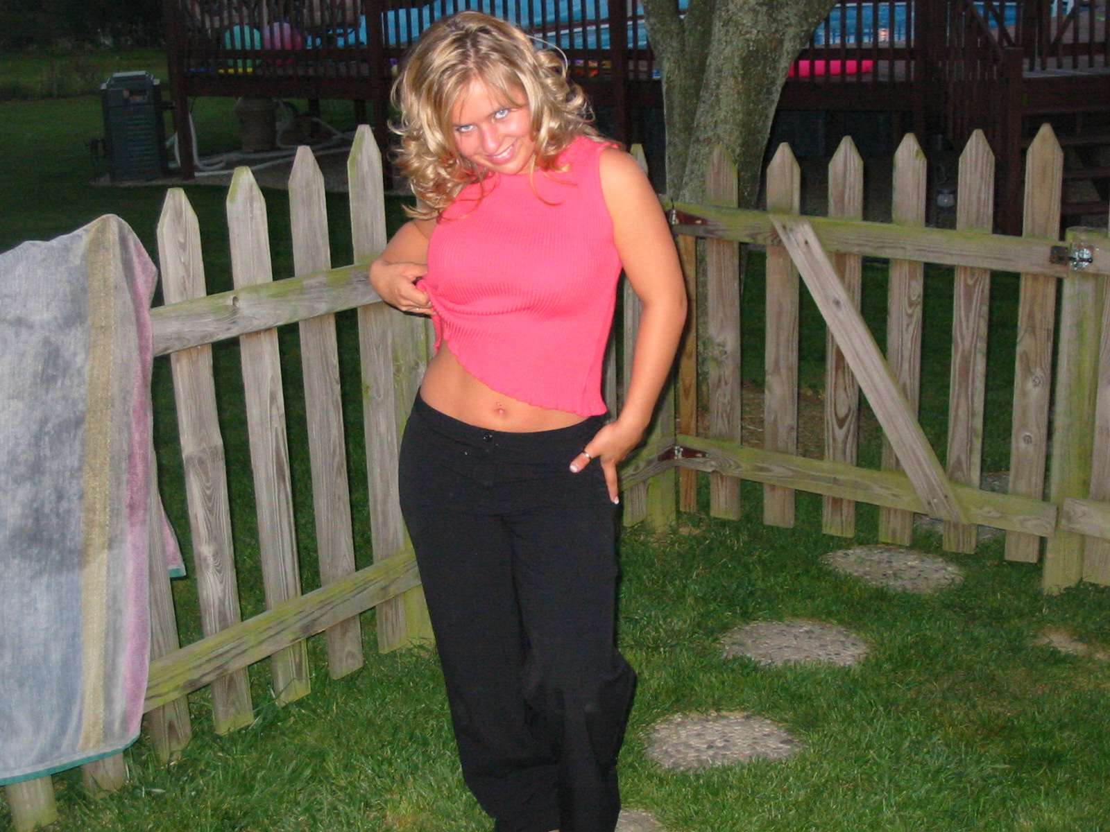 Amateur Shaved Blonde Girlfriend Giving Blowjob