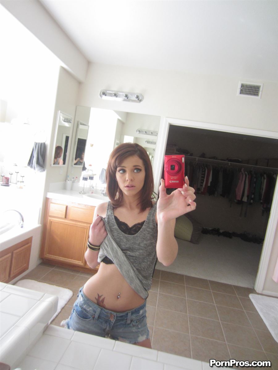Shaved Teen Selfie - Teen Shaved Brunette Kiera Winters - Image Gallery #159395